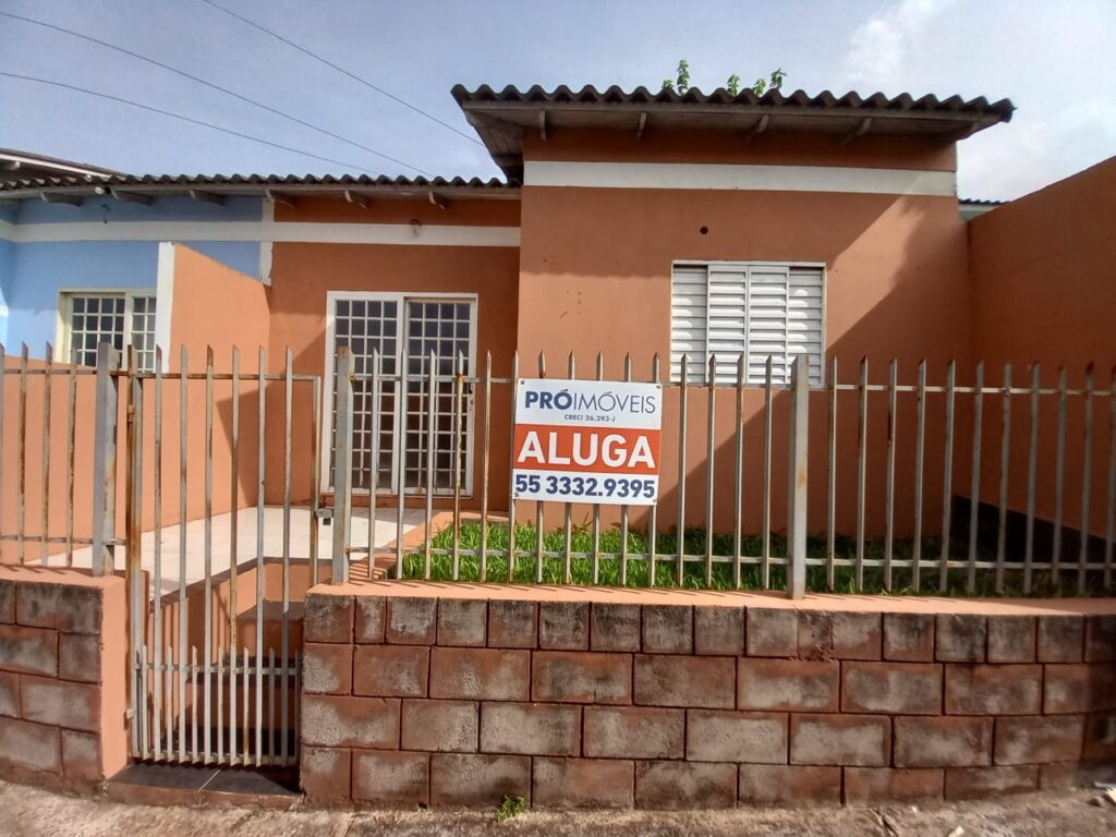 CASA COM 2 DORMITÓRIOS