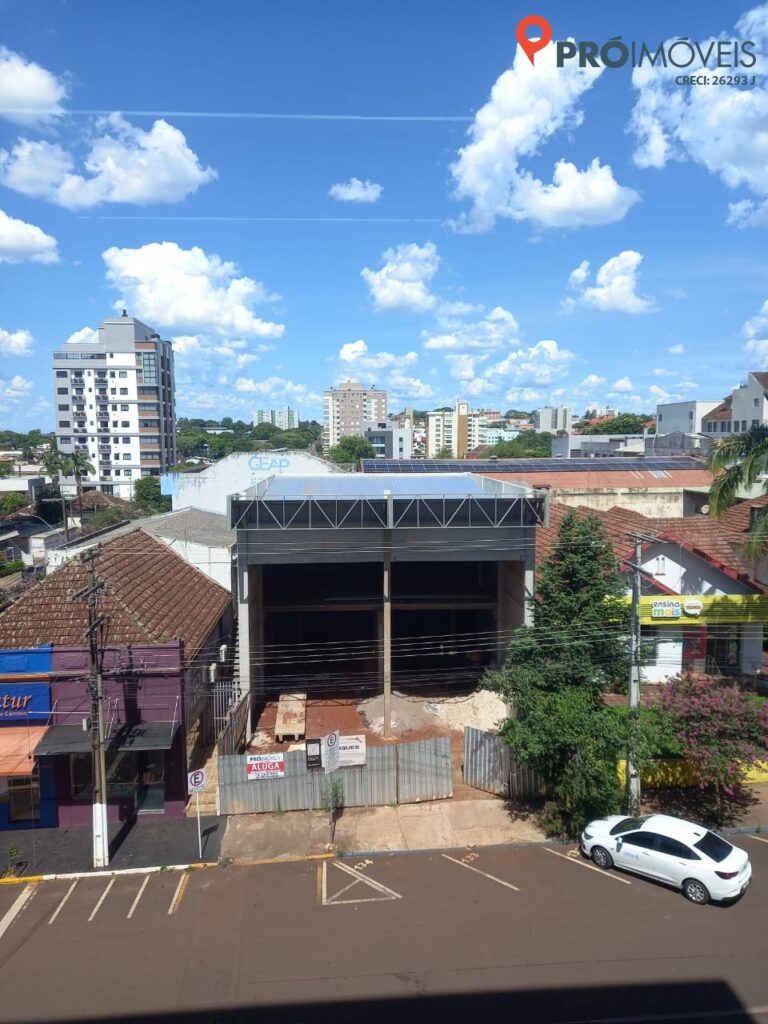 LOJA EM FRENTE AO BANCO DO BRASIL DA RUA 15 DE NOVEMBRO.